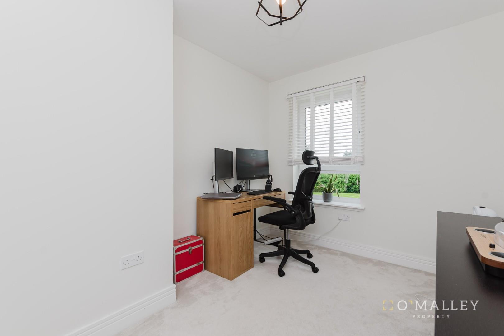 16Alexander_Coatbridge_HomeOffice_01.jpg